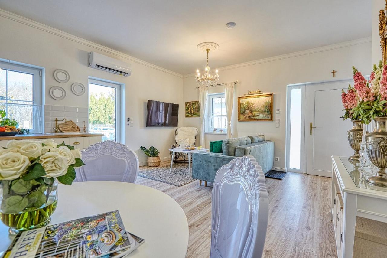 The Doors Boutique Apartments Mosonmagyarovar Ngoại thất bức ảnh